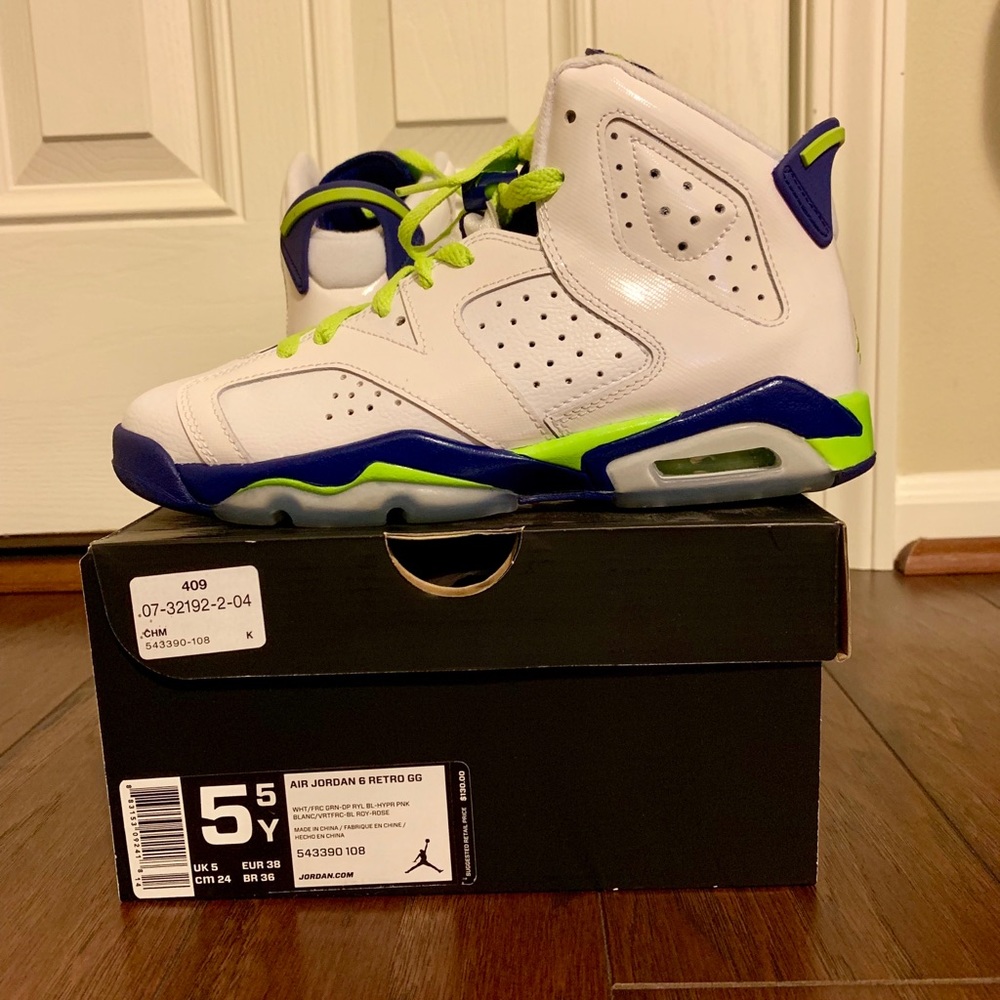 Jordan retro 6 - size 5.5Y - “seahawk” color